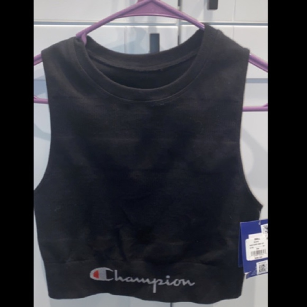 Champion woman’s crop top
